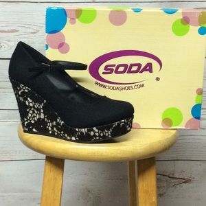 Soda Glory Wedges 9M NWT